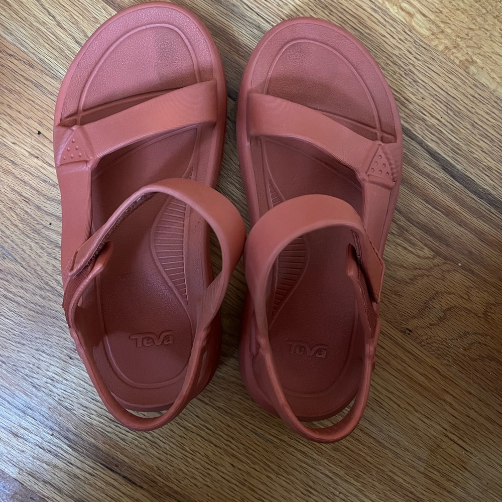 Nearly New Terracotta Tevas